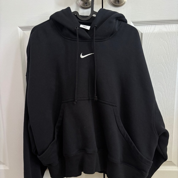 Nike Tops - NWOT Nike Sweatshirt Oversized Size XS